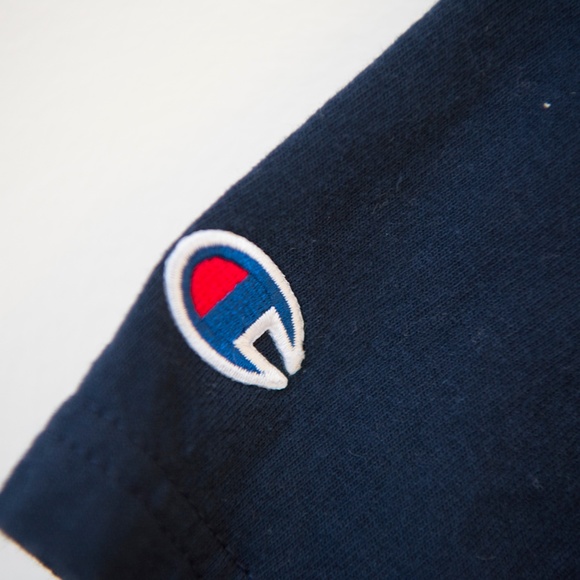 Champion Navy Tee "Go Blue!" in French! - Picture 3 of 5